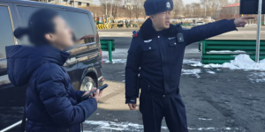 南岗分局长江路公安检查站暖心帮扶 迷路路人顺利返程