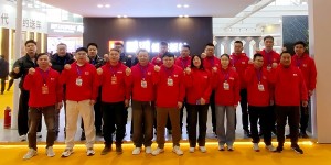 鹏鸿板材石家庄郑州双城首发，茶香板与传奇系列引爆关注